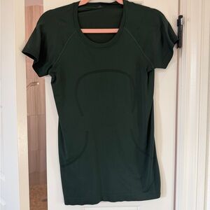 Lululemon Swiftly Tech Hip length Legacy Green, Size 6,  EUC